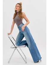 Load image into Gallery viewer, Cello Cool Girl High Rise Wide Leg Jeans