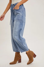 Load image into Gallery viewer, Denim Mid-Waist Barrel Jeans
